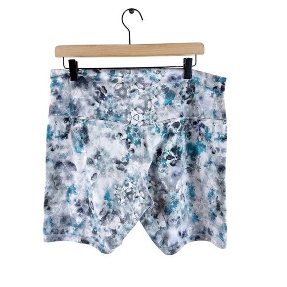 Lululemon Size 16 Align Shorts 8" Kaleidofloral Excellent condition Nulu Fabric - Picture 5 of 6